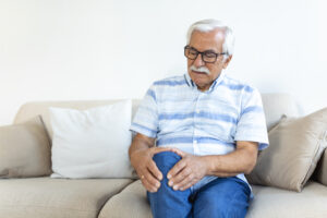 Read more about the article How To Get Rid of Knee and Joints Pain in Old Age